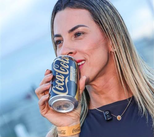 Iva Soares confere de perto lançamento da nova Coca-Cola Zero sem cafeína em Fortaleza